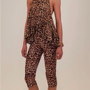 Azeeza Shreya stretch CDC Leopard Print Women's Capris
